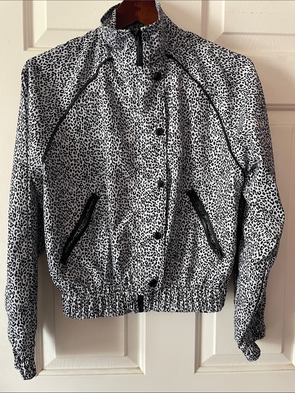 ALLFENIX LEOPARD PRINT BOMBER
